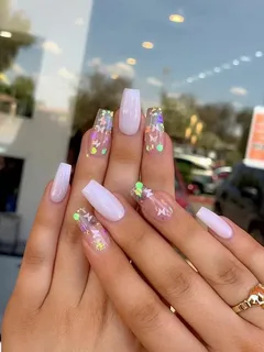 Trendy Gel & Acrylic Nails in Janesville: Elevate Your Style with Local Flair