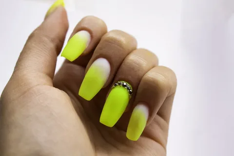 Gel Nail Art in Janesville: A Trendy and Durable Choice for Beautiful Nails